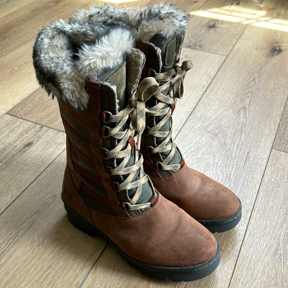 Keen Wapato Women Size 6 Tall Winter Snow Boots Lace Up 200 Gram Brown G…